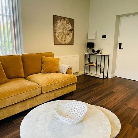 Eastwood Lodge Apartment No1 วูดฮอลล์สปา ภายนอก รูปภาพ