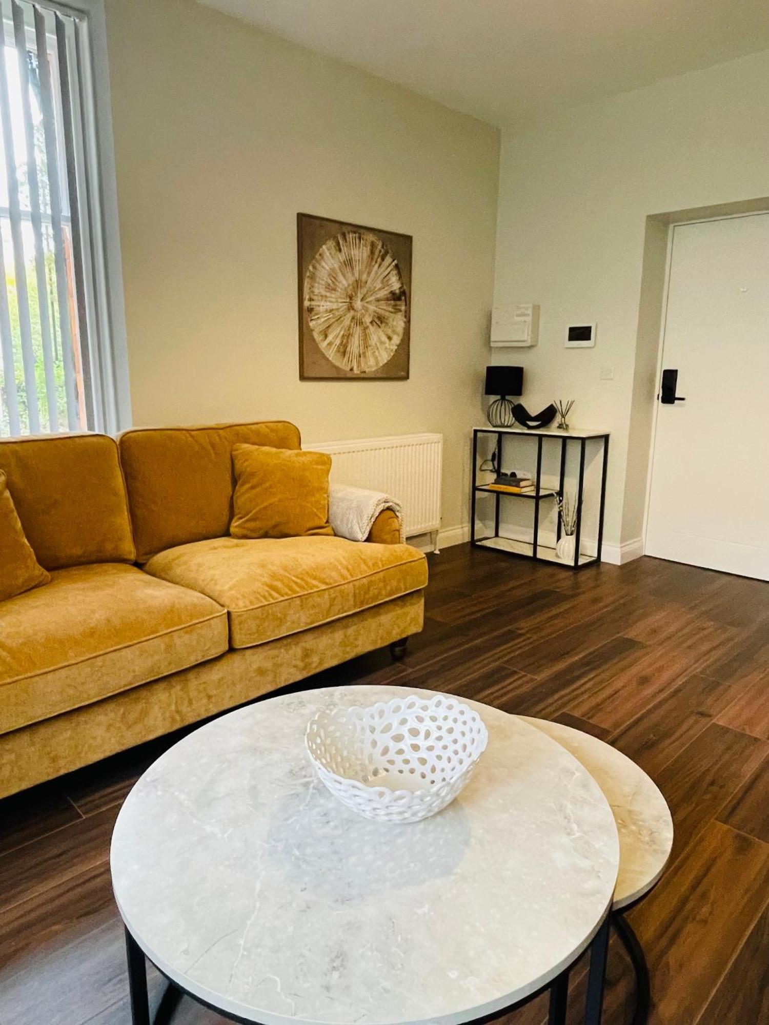 Eastwood Lodge Apartment No1 วูดฮอลล์สปา ภายนอก รูปภาพ